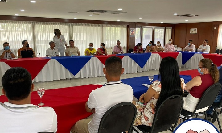 Otra aspirante que se viene moviendo por los diferentes municipios del departamento para lograr afianzar una votación importante es la exdiputada Ludy Páez Ortega, quien estuvo reunida con concejales, exconcejales y líderes de los diferentes corregimientos de Sardinata.