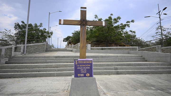 Una de las estaciones del viacrusis en en Mirador Turístico Jesús Nazareno. / Foto: Jorge Gutiérrez / La Opinión 