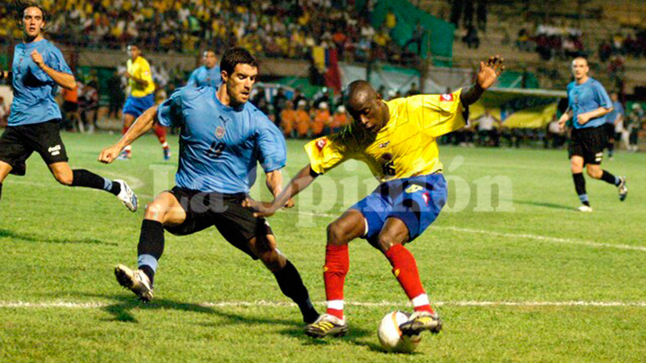 Pintó disputo con la Selección Colombia la Copa América de Venezuela 2007 y 8 partidos de eliminatorias.