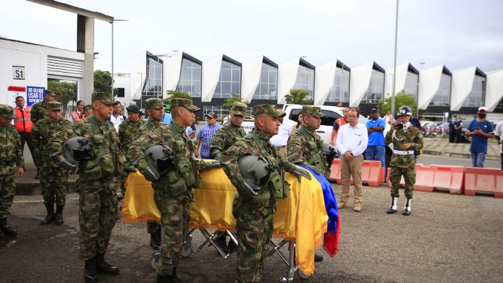 La teniente García fue la primera mujer piloto del Ejército Nacional 