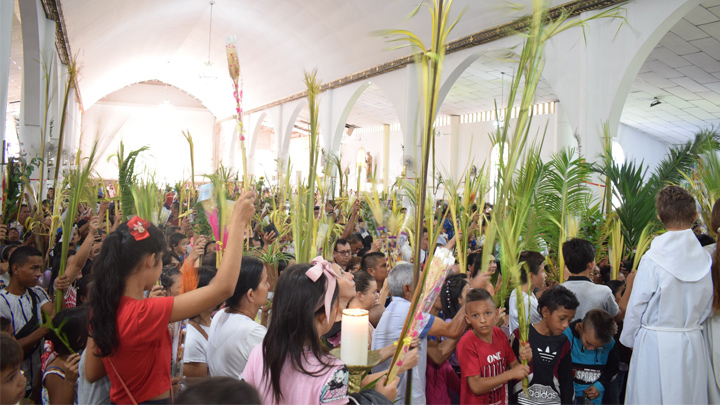 En Tibú muchos feligreses católicos acompañaron el domingo de Ramos 