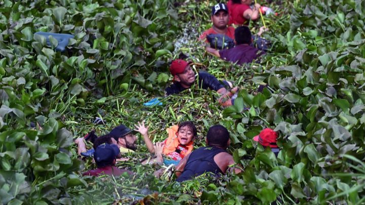 México-Migrantes arriesgan su vida tratando de cruzar la frontera hacia Estados Unidos el 9 de mayo