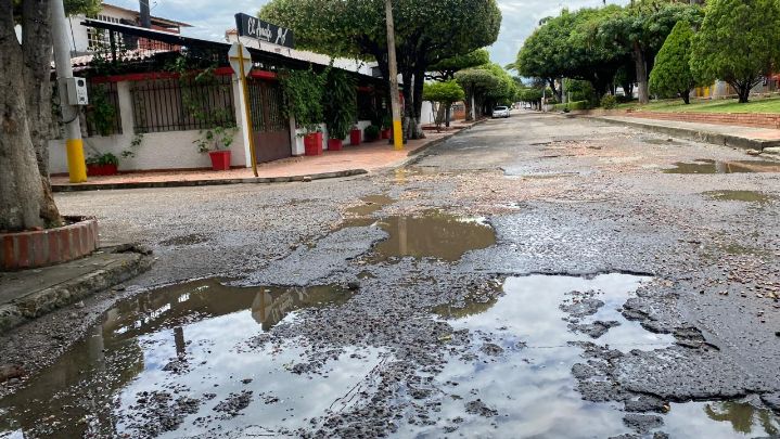 Según la comunidad, el deterioro vial es una de las principales problemáticas. / Foto: Nicolás Mojica.