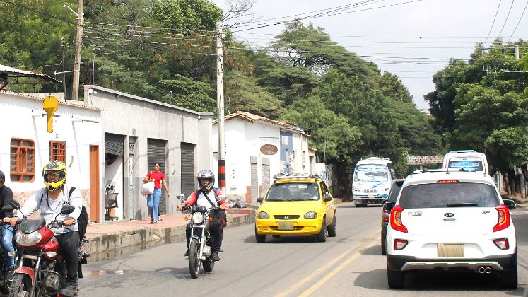 Las cámaras especiales que hay instaladas en la ciudad, escanean la placa de los vehículos y en caso de infracción, envían la notificación a la dirección que aparece en el Registro único Nacional de Tránsito (RUNT). / Foto: Stefany Peñaloza / La Opinión