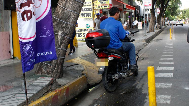 La falta de cultura vial es otro factor determinante.  / Foto: Stefany Peñaloza / La Opinión 