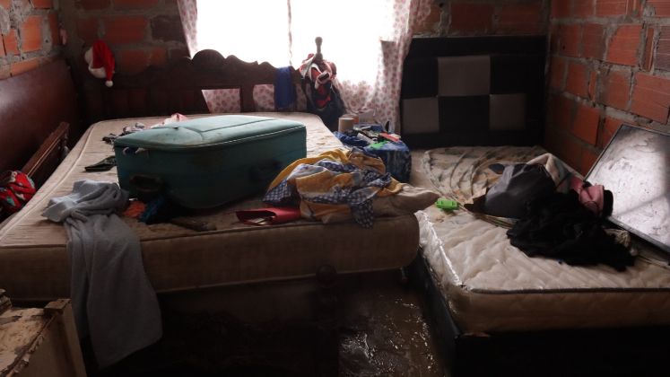 Las inundaciones causaron daños en enseres