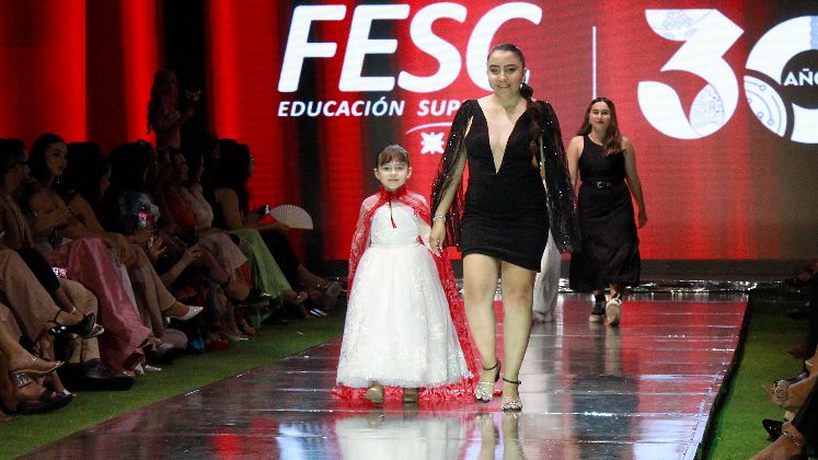 Los niños también tuvieron protagonismo en el evento de moda.  