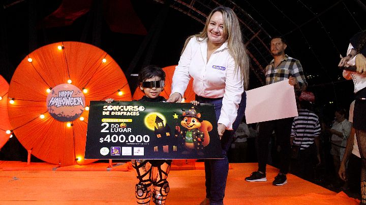 Disfraz de Robocop- Categoría Momias. 