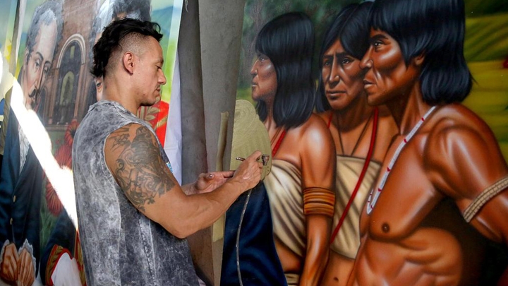 El artista ha creado una técnica propia basada en texturas murales