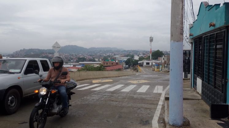 En el par vial algunos conductores manejan a alta velocidad