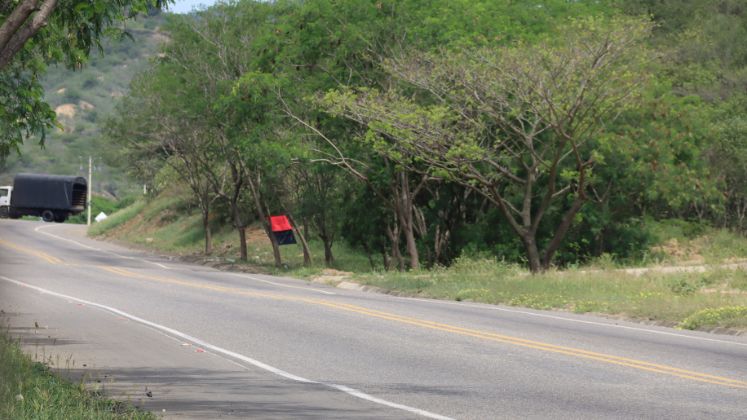 Personal antiexplosivo del Ejército Nacional atendiendo la emergencia. / Foto: Gabriel Barrera