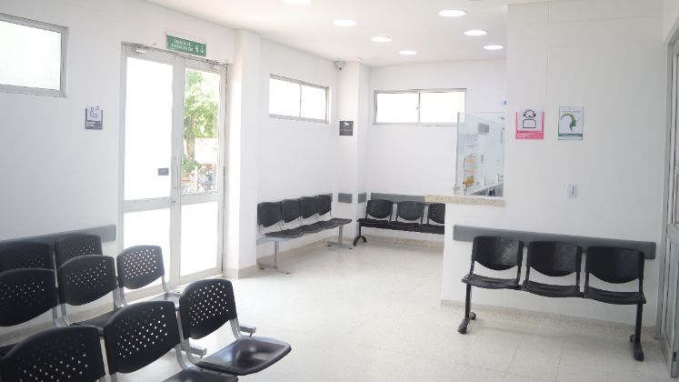 Durante la evaluación se revisaron aspectos fundamentales como el cumplimiento del talento humano en salud, la infraestructura, la disponibilidad y la gestión de medicamentos, entre otros. 