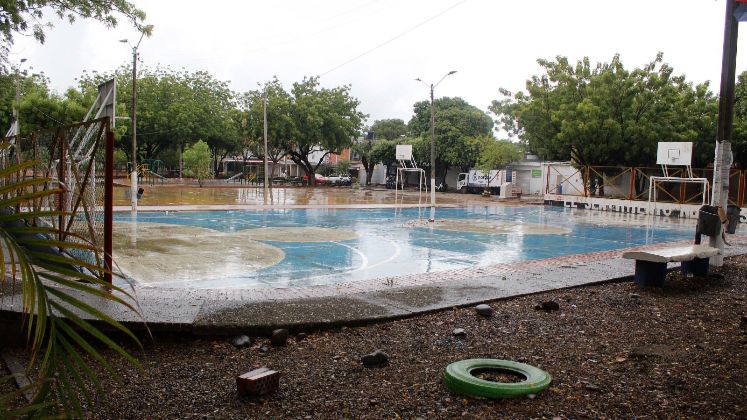 Una de las dos canchas en la avenida 10