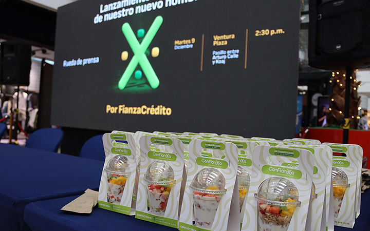 La rueda de prensa se llevó a cabo en el centro comercial Ventura Plaza./ Foto Stefany Peñaloza-La Opinión