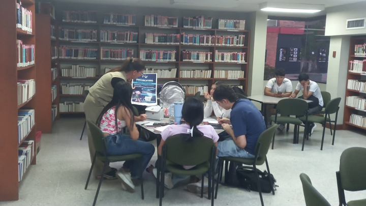 El Ministerio TIC y la Universidad de Pamplona impulsan el liderazgo y la participación femenina en la era de la inteligencia artificial