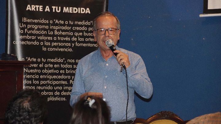 El eje central de la conferencia ‘El arte en la historia de la astronomía’, ofrecida por el astrónomo colombiano Germán Puerta.
