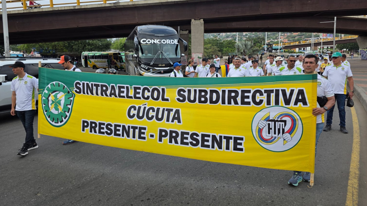 Sindicatos respaldan al presidente Petro. 