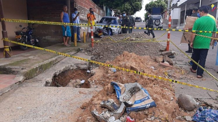 En algunos barrios, las tuberías antiguas han ocasionado colapsos