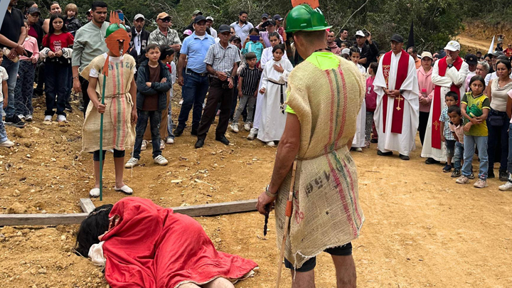 El Viacrucis recuerda los últimos momentos de Jesús. 