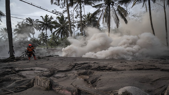 Erupción de volcán en Indonesia dejó 14 muertos./Foto: AFP