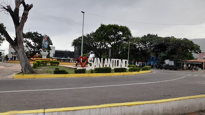 Habitantes de San Antonio quieren que las personas bajen al pueblo