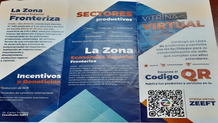 Representante de la Zona Económica Especial de Frontera recomienda la inscripción al sistema. Foto Anggy Polanco / La Opinión 
