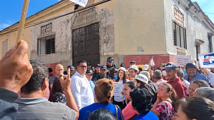 El Director de Política se hizo presenye en la manifestación. 