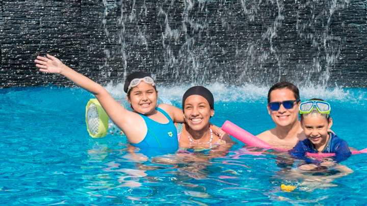 Piscina en el hotel casa blanca
