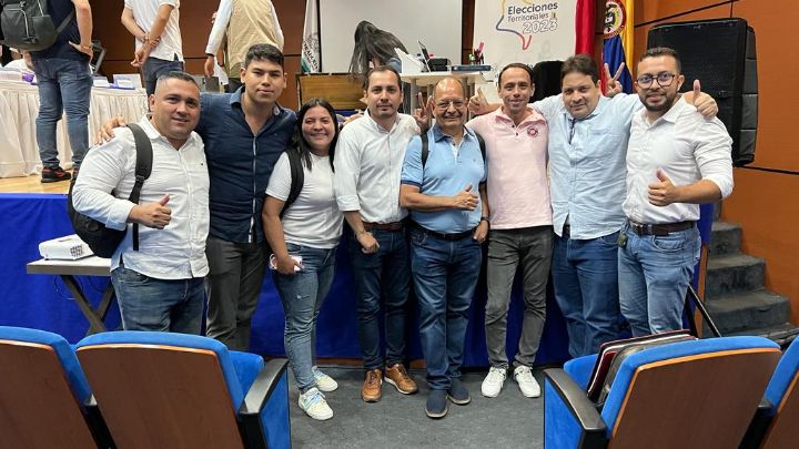 Equipo de abogados que defendió la elección de Jorge Acevedo./Foto cortesía