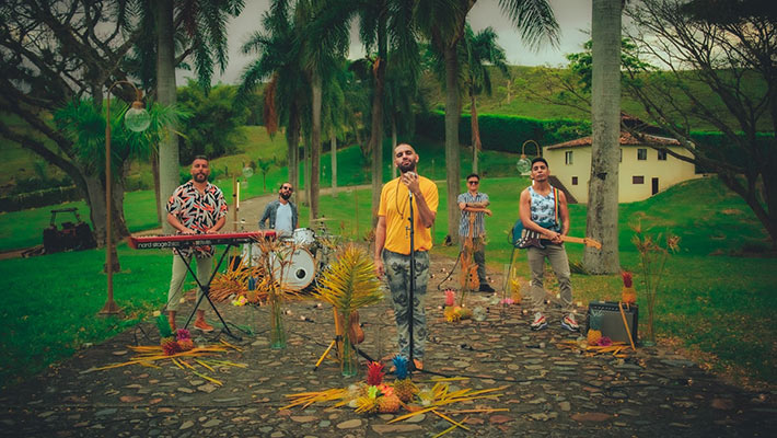 ‘Dile que sin mi/ Dile que sin ti’ es el nuevo tema de la banda, conformada por ‘Juanito’ y ‘Lucho’.