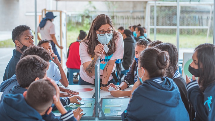 En un camión llevan un museo móvil que recorre los colegios de Cúcuta./Foto: cortesía