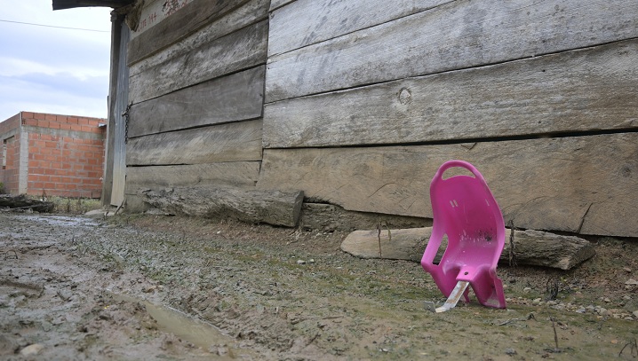 El cuerpo del menor estaba acostado y, aparentemente, sin signos de violencia.