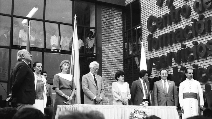 El presidente Virgilio Barco y su esposa inauguraron en marzo de 1990 el Centro de Formación Tecnológico del Sena.