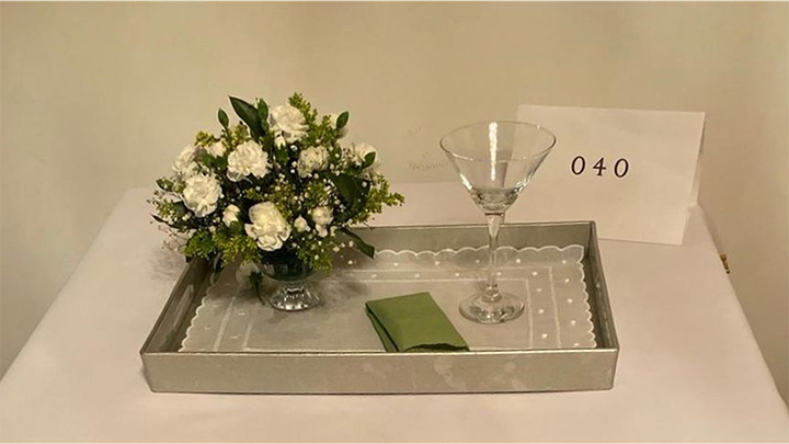 Primer puesto. Bandeja para licor. Teresa Parada de González.