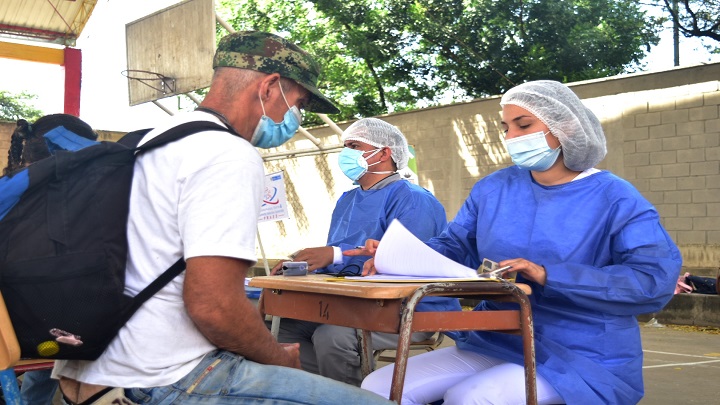 Ayer se llevó a cabo una jornada en el colegio San Bartolomé del barrio Comuneros (Atalaya)./Foto: La Opinión