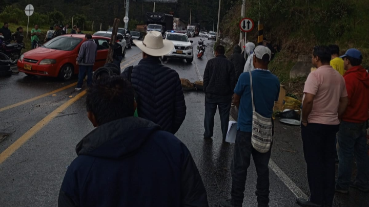 Así se encuentra el paso en la Curva de Los Adioses.