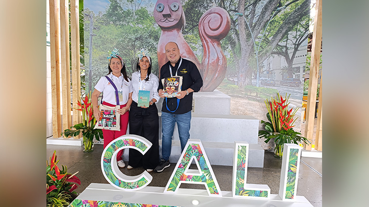 Martha González, Camila Flores y Humberto Soto, del sector de agencias de viajes de Cúcuta en el evento de Cali./ Foto Leonardo Favio Oliveros-La Opinión