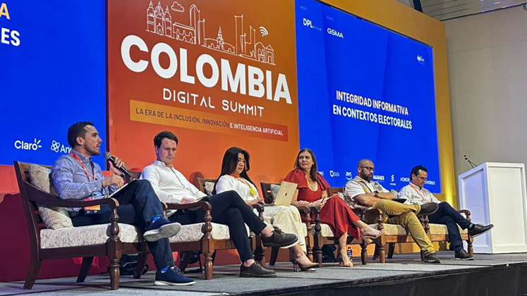 La Opinión presente en el debate sobre integridad informativa en Colombia Digital Summit 2026