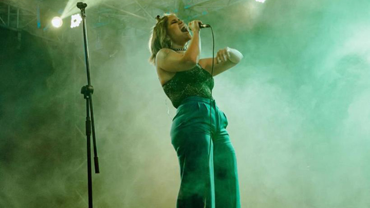 La Moros, ha tenido presentaciones en varios lugares del mundo, especialmente en Europa