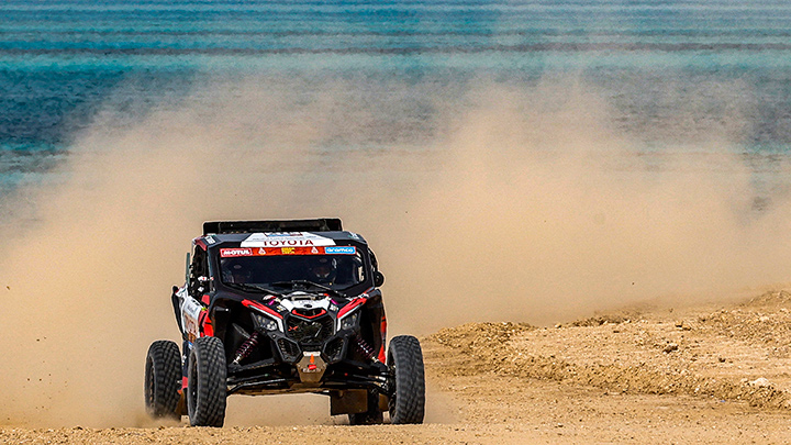 Ser mujer saudita y pilotar en el Dakar