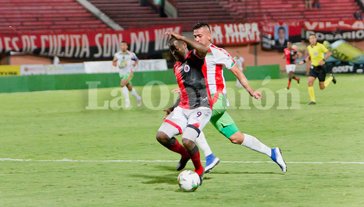 Darwin Carrero en Patriotas. 