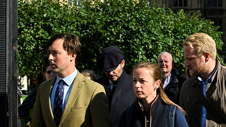 David Beckham hizo horas de cola para despedirse de la difunta Isabel II./Foto: AFP