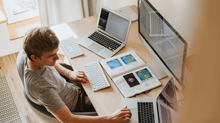  Desarrollador Front-End