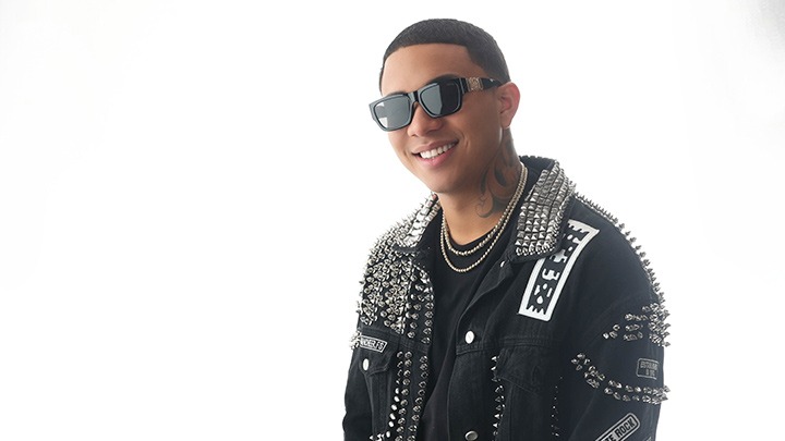 El puertorriqueño fusiona géneros como el trap, reguetón y drum and bass.