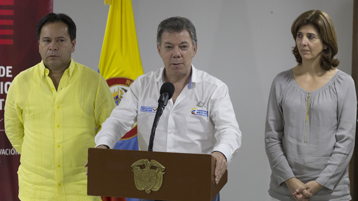 Decepcionada de Unasur y de su falta de solidaridad, habló con el presidente Santos para que llevaran el caso al Consejo de la OEA.