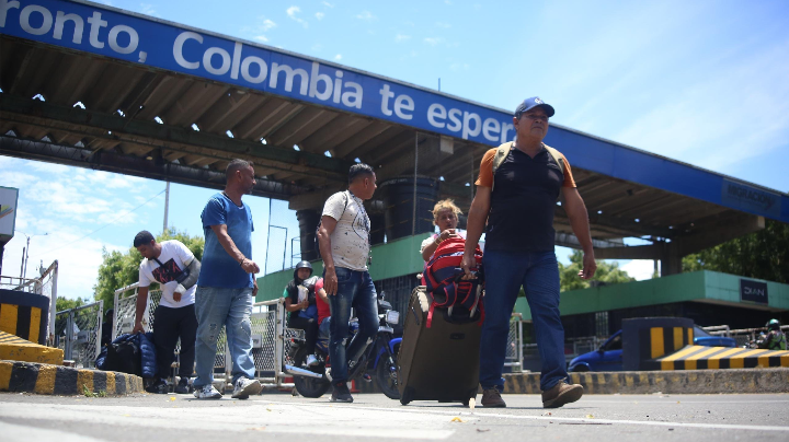 Paso fronterizo en La Parada.