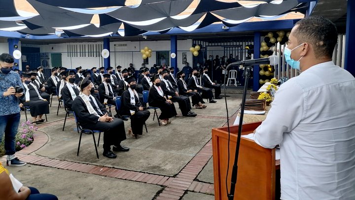 Grados en uno de los patios