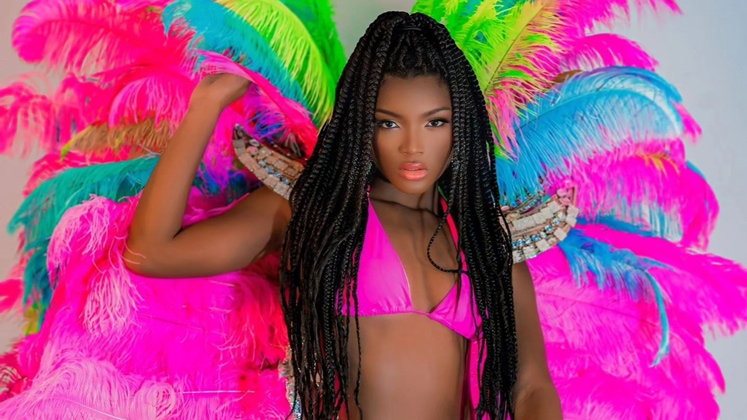 Las medidas de la bella joven y su presencia escénica son solo una parte de lo que la hace destacar