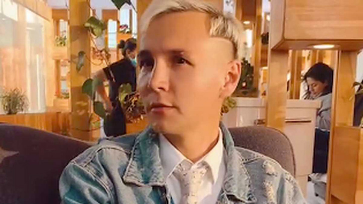 El chat que habría escrito Mauricio Leal y que empleada pone en duda