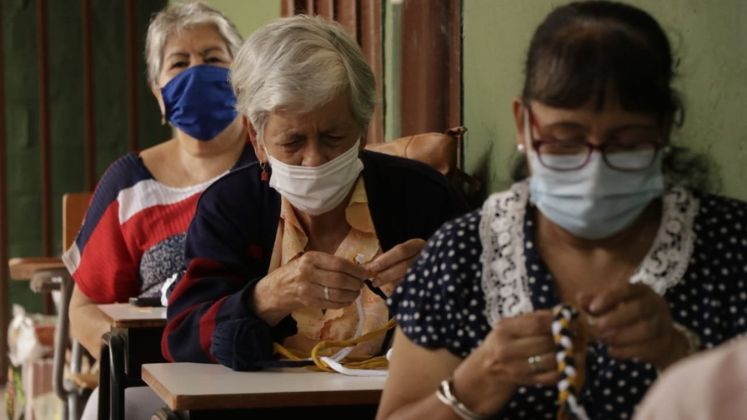 Mujeres se pensionarán con menos semanas